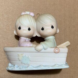 friends never drift apart - PRECIOUS MOMENTS ORNAMENT